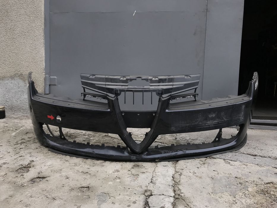 Alfa 159 бампер перед оригинал