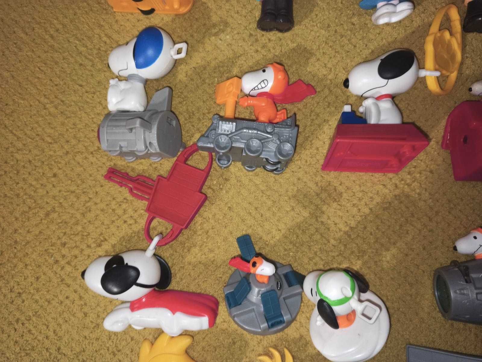 Снупі. Колекція іграшок.МакДональдс Snoopy.Снупі та Чарлі Браун