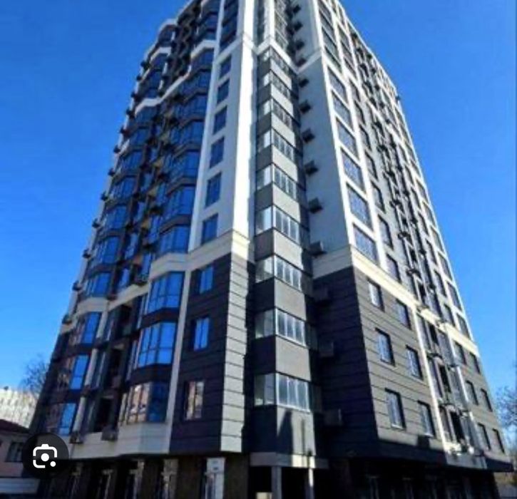 Продам 3-х кімнатну  квартиру, 12-й поверх, новий будинок,  ЦУМ