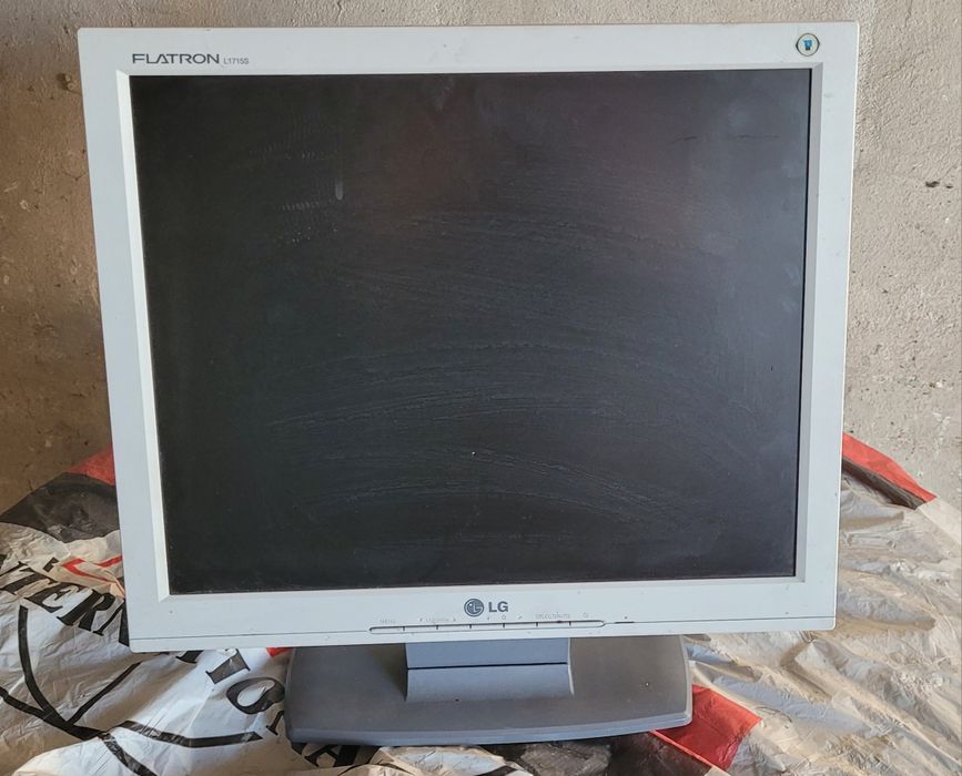 Продам рабочий монитор LG