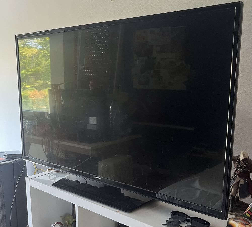 HITACHI SmartTV 50” (polegadas) (como nova e com pouco uso)