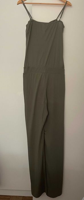 Macacão verde musgo