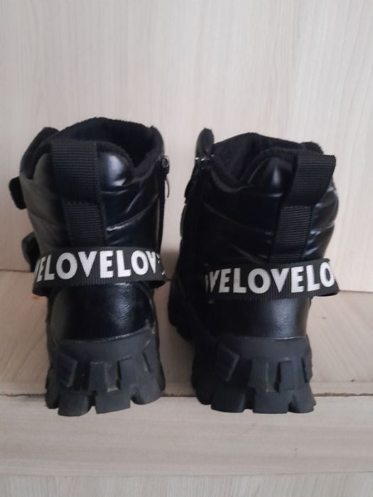 Зимові чобітки на дівчинку