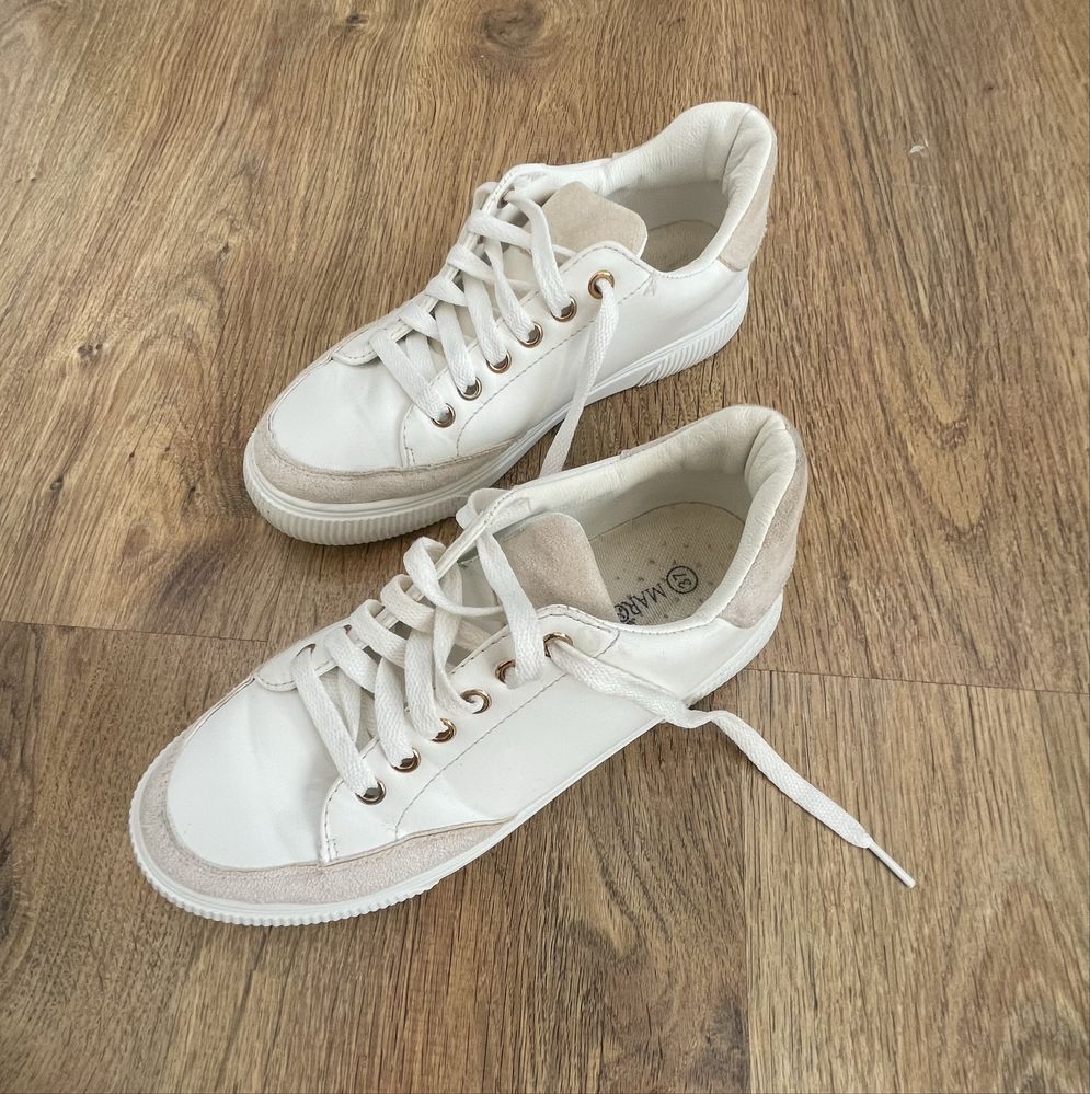 Buty sportowe damskie