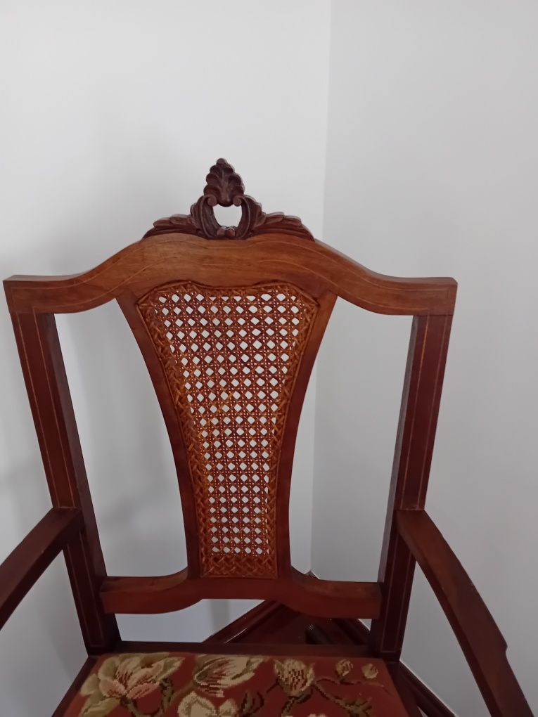 Cadeirão / Cadeira de Braços