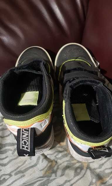 Черевики кросовки хлопчику 32р.