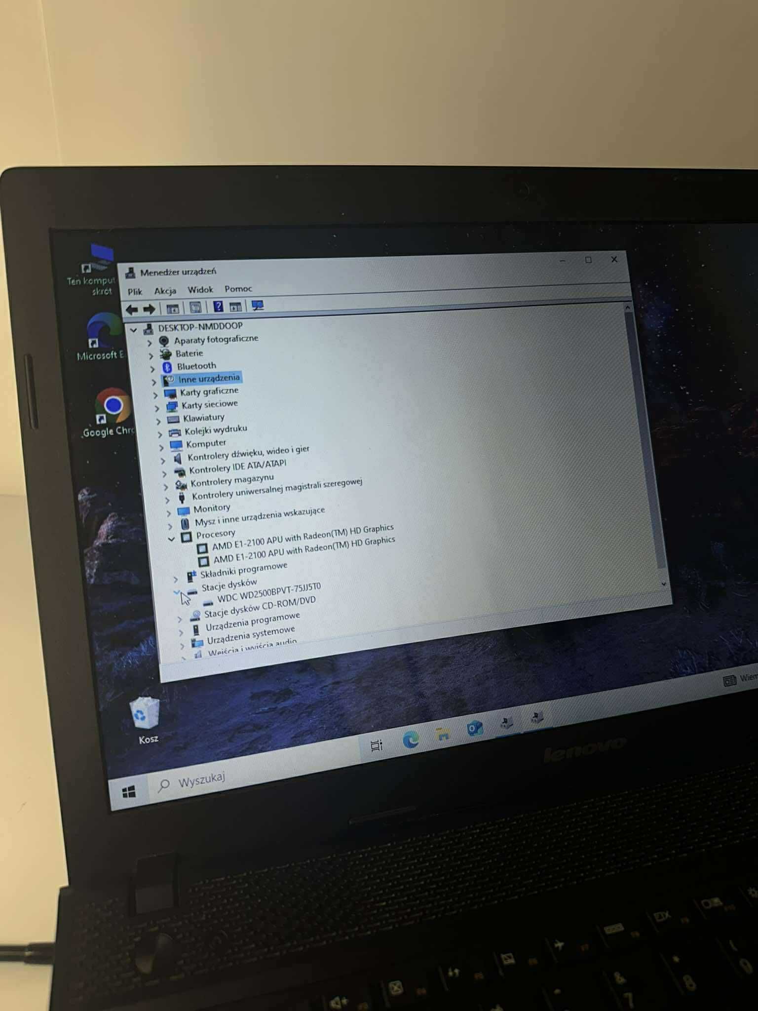 Laptop Lenovo G505 (681/25) tyl