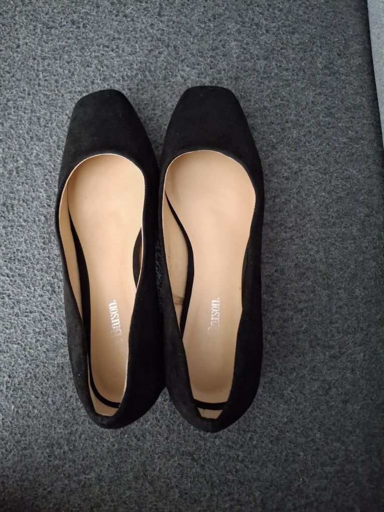 Sprzedam buty na obcasie