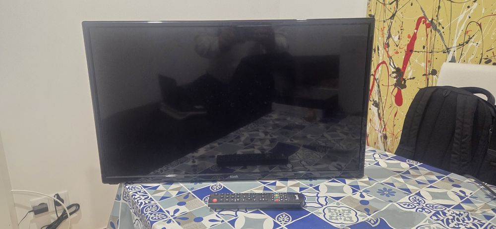 TV LED Kunft 28 polegadas/71cm Usada
