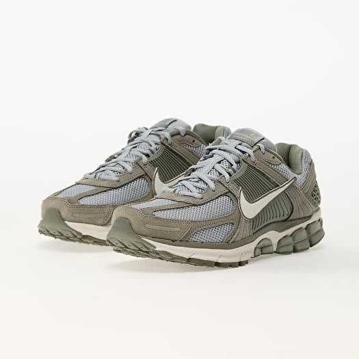 Nike Zoom Vomero 5, нові (не підійшли за розміром)