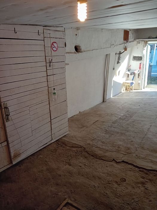 Продається гараж м.Кривий Ріг, в/м 33 Довгицнве