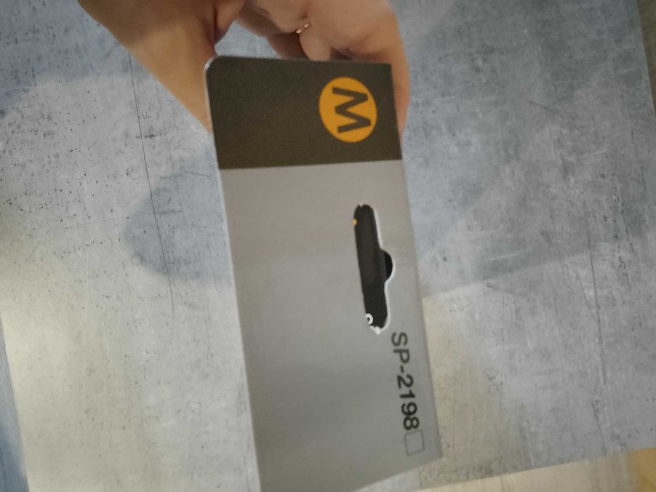 Temblak r. M jak nowy granatowy