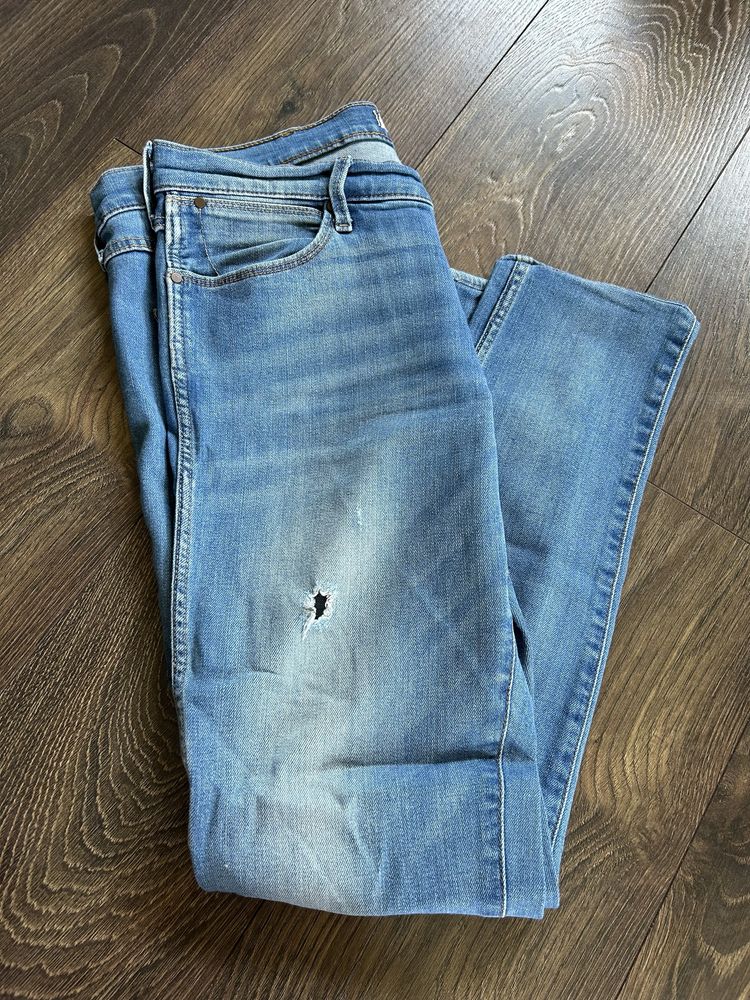 Spodnie wrangler shennan W27 L32 jeansy z dziurami slim boyfriend