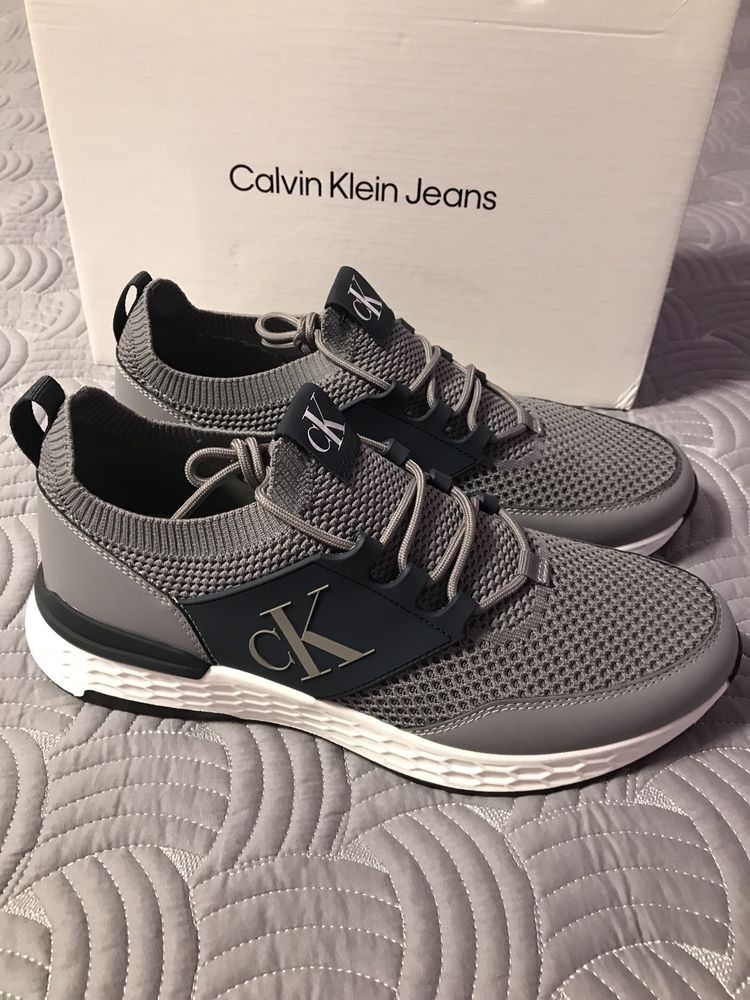 Продам чоловічі кросівки Calvin Klein
