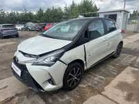 Toyota Yaris 1.5 VVT-i 111KM 2018r/ biała perła/ kamera