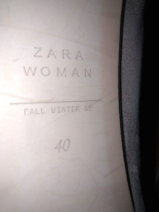 Botki, szpilki zamszowe firmy ZARA na złotym obcasie