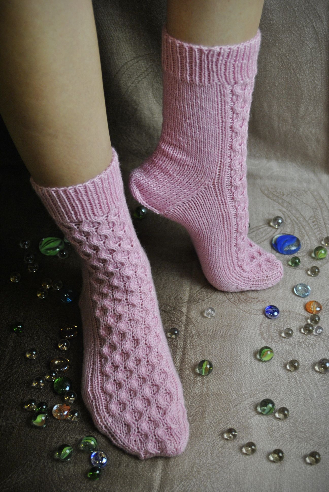 Рожеві тендітні шкарпетки (37-38 розмір). В'язані, напіввовна.