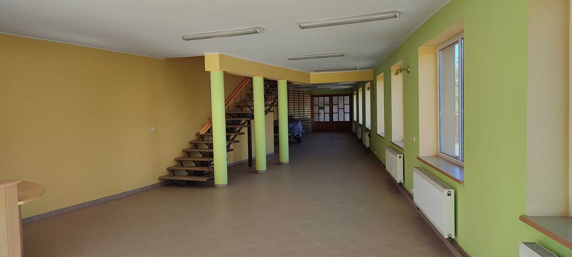 Lokal handlowo-usługowy 140m2 (ul. Głowackiego) - do wynajęcia.