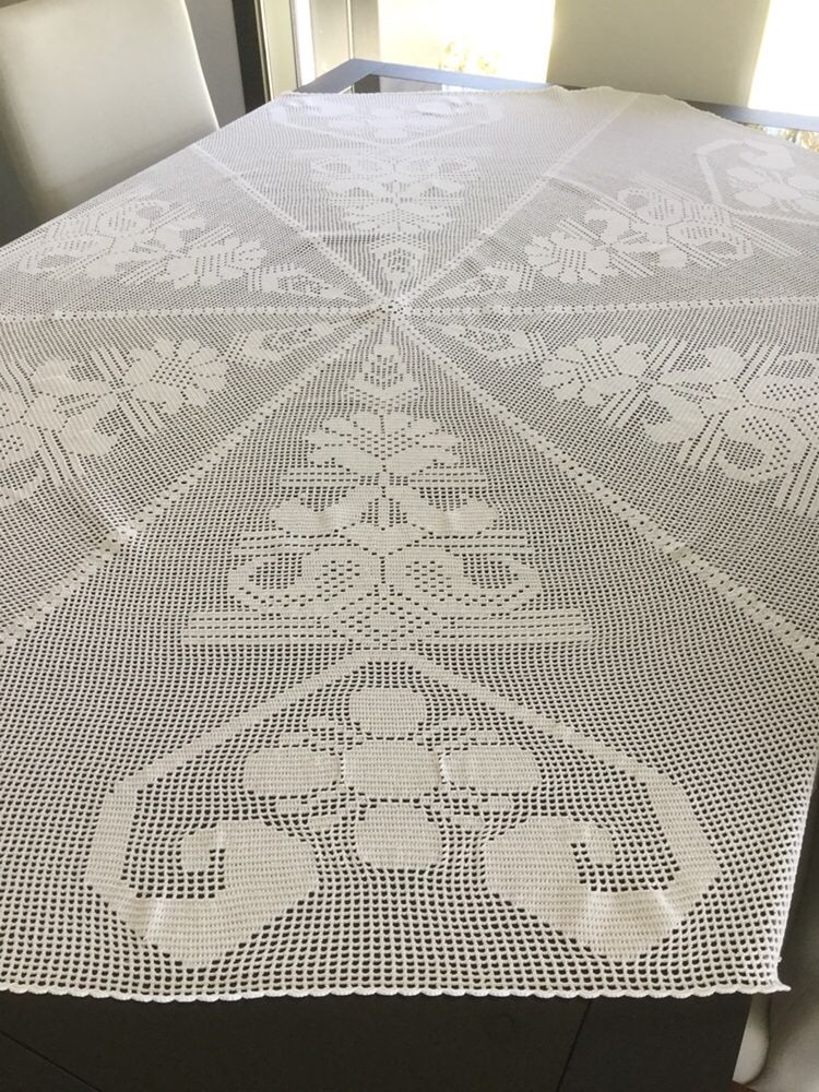 Toalha de mesa em renda