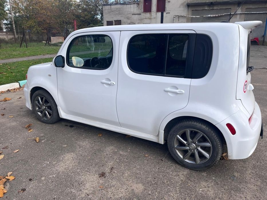 Продам Ниссан кубе nissan cube 2011року 1.8 бензин АКПП