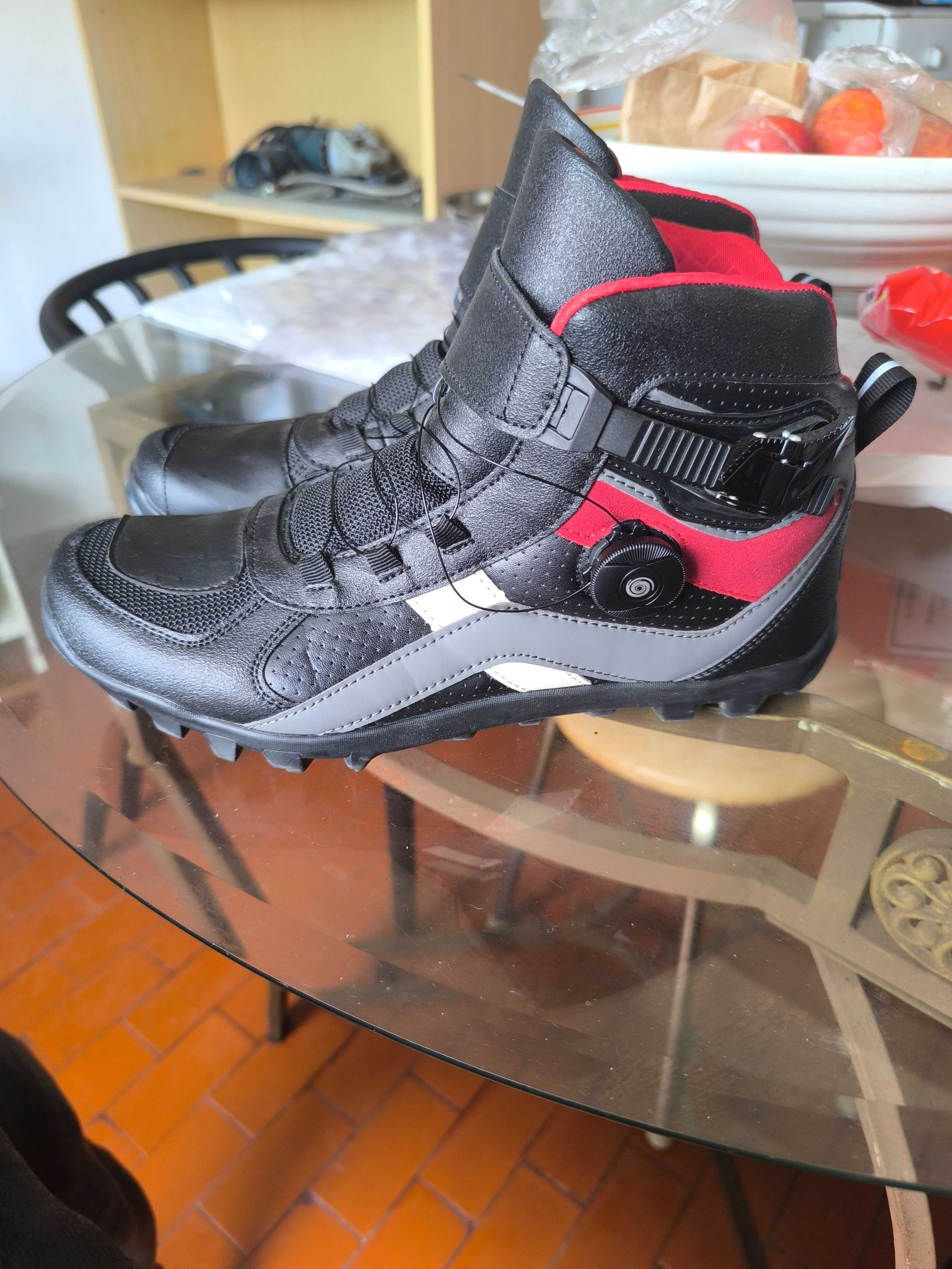 Bota motard novas T.42
