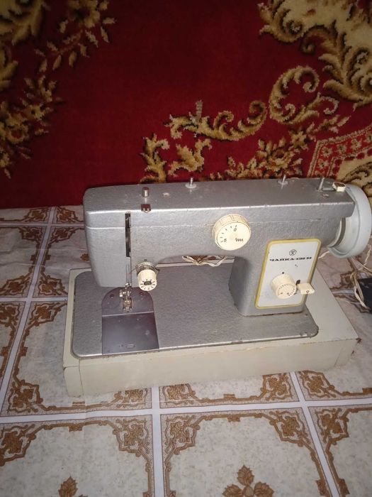 Швейна машина чайка  132.