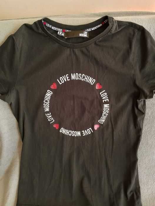 MOSCHINO. Exclusive marka. L