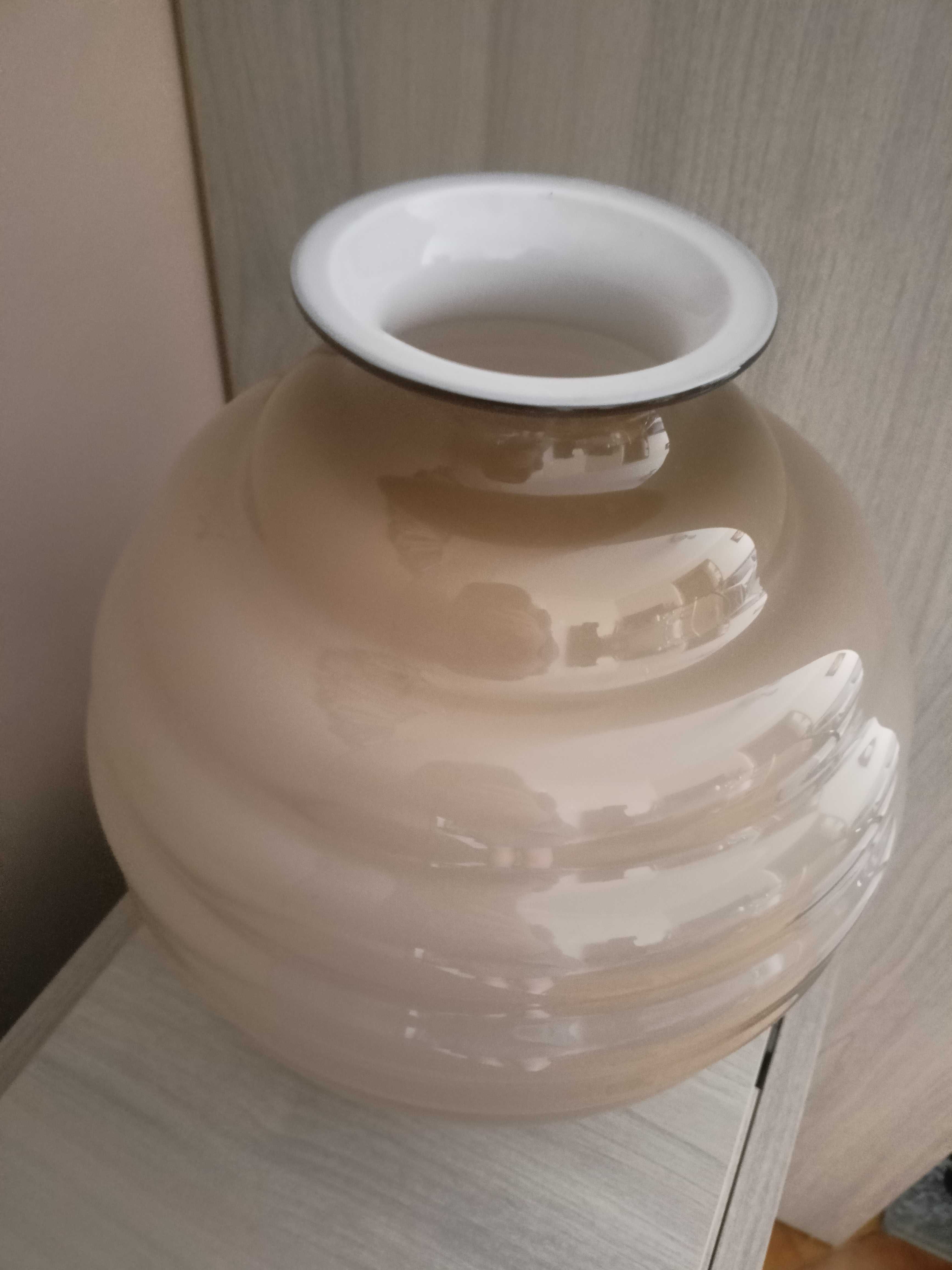 Duży beżowy wazon, wysokość ok. 32 cm