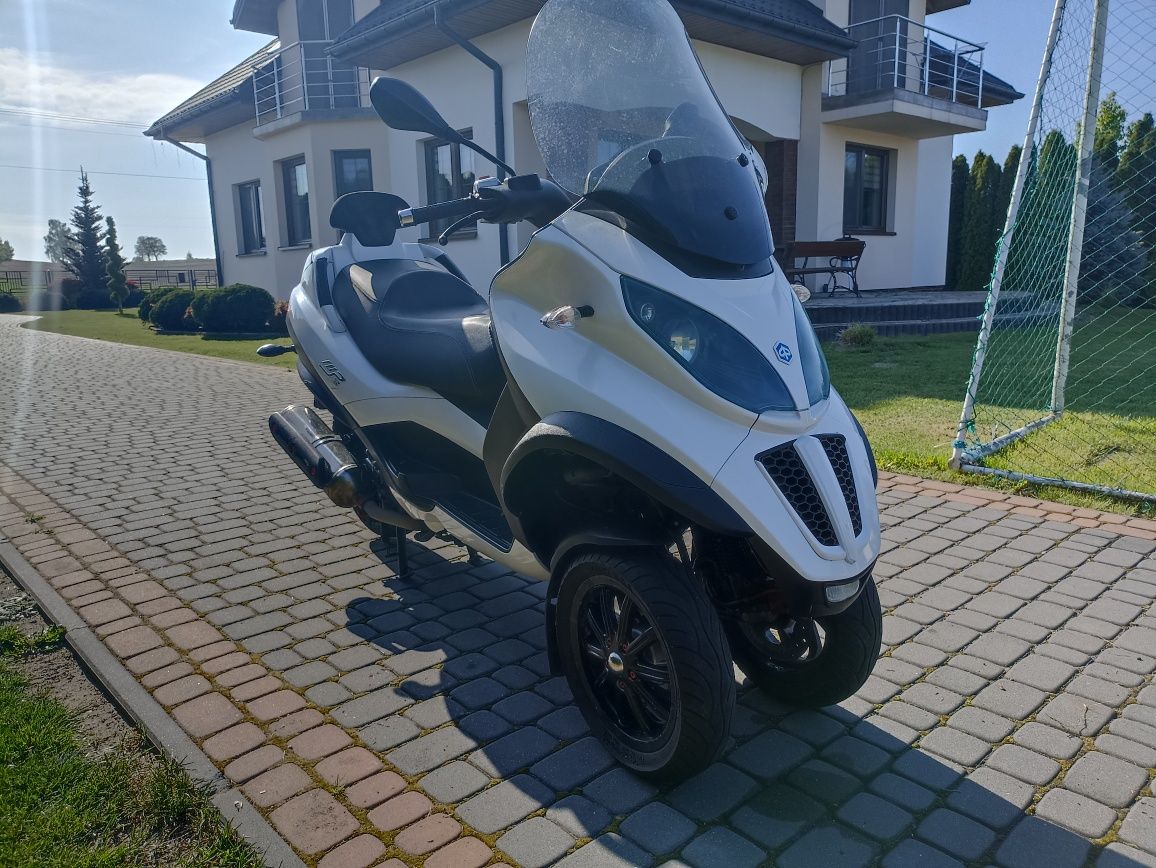 Piaggio MP3. 500
