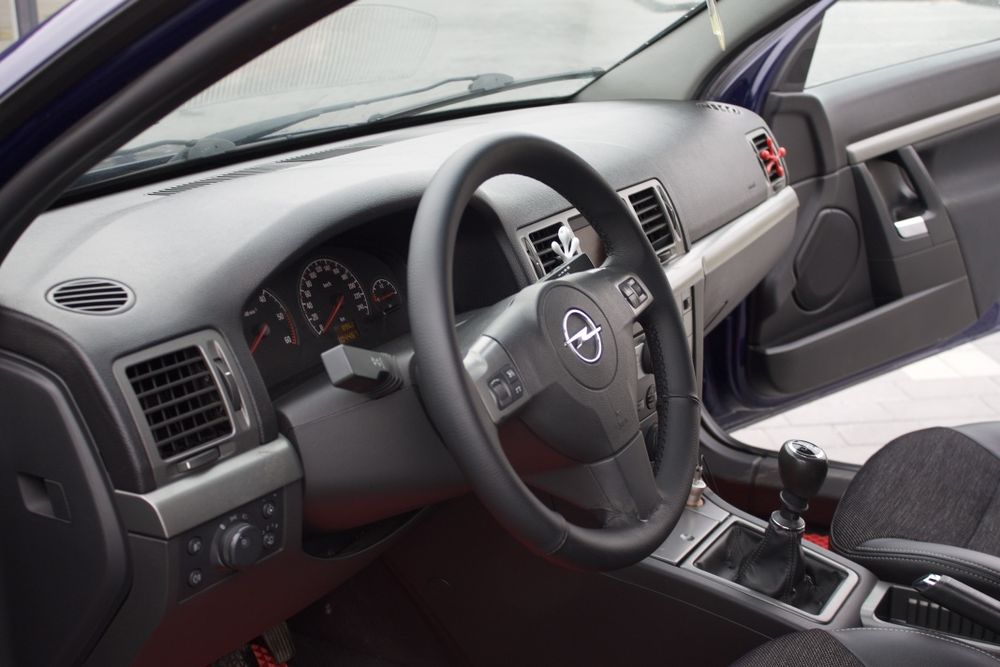 Opel Vectra C 1.9cdti(150к.с)