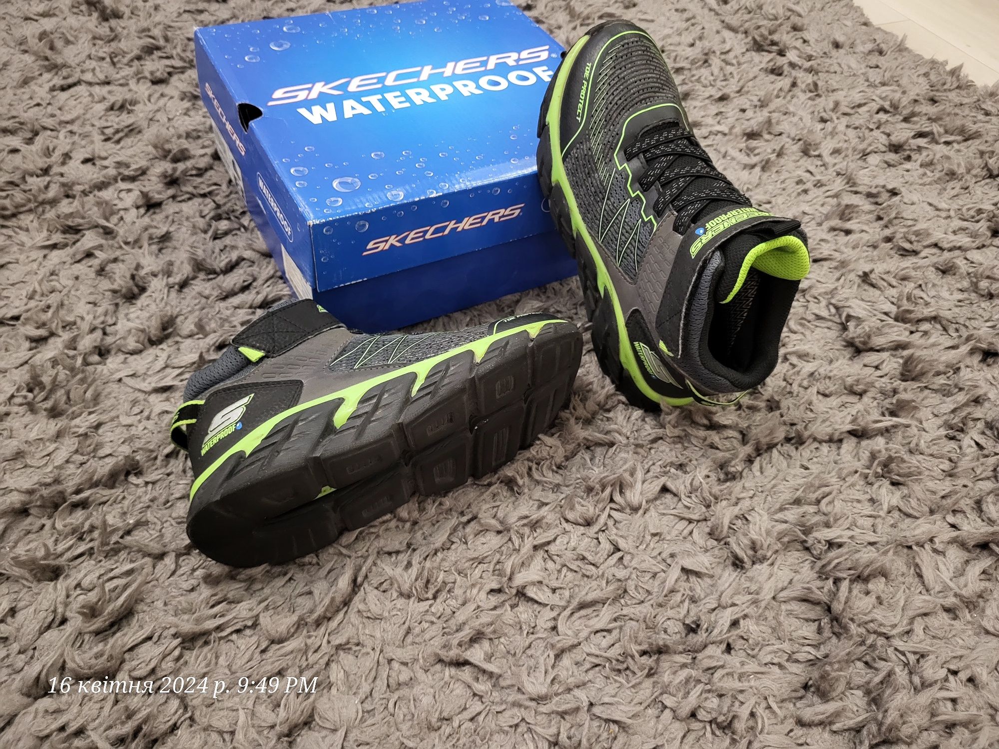Кросівки Skechers Waterproof для хлопчика 35 р