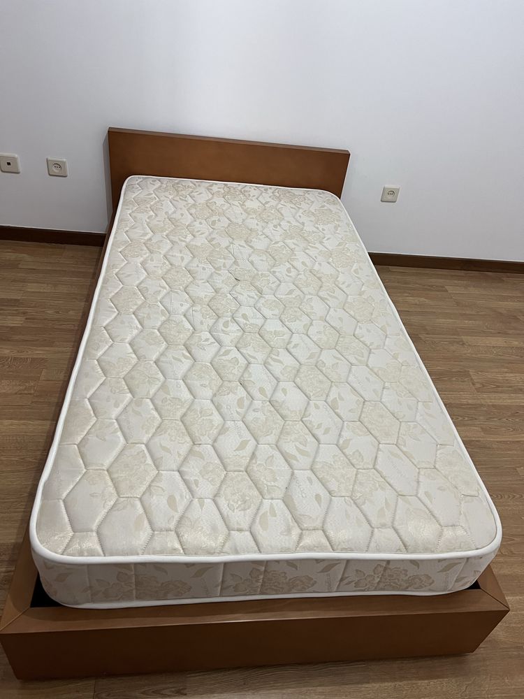 Cama de solteiro