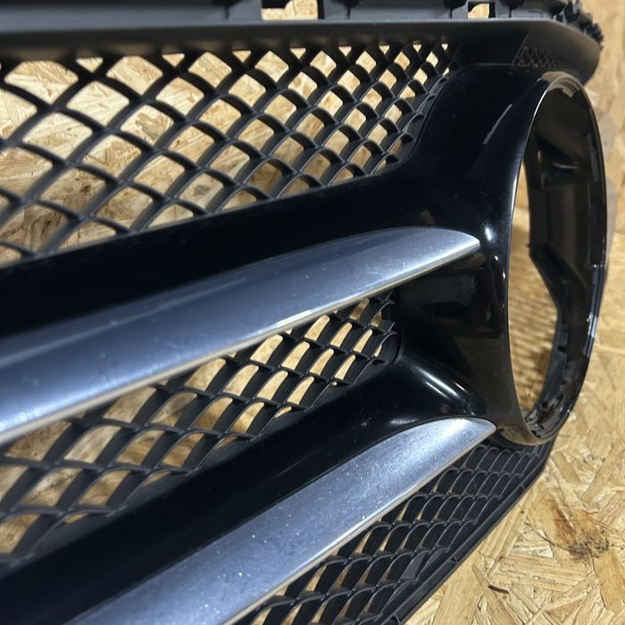 Grelha Original Mercedes W205