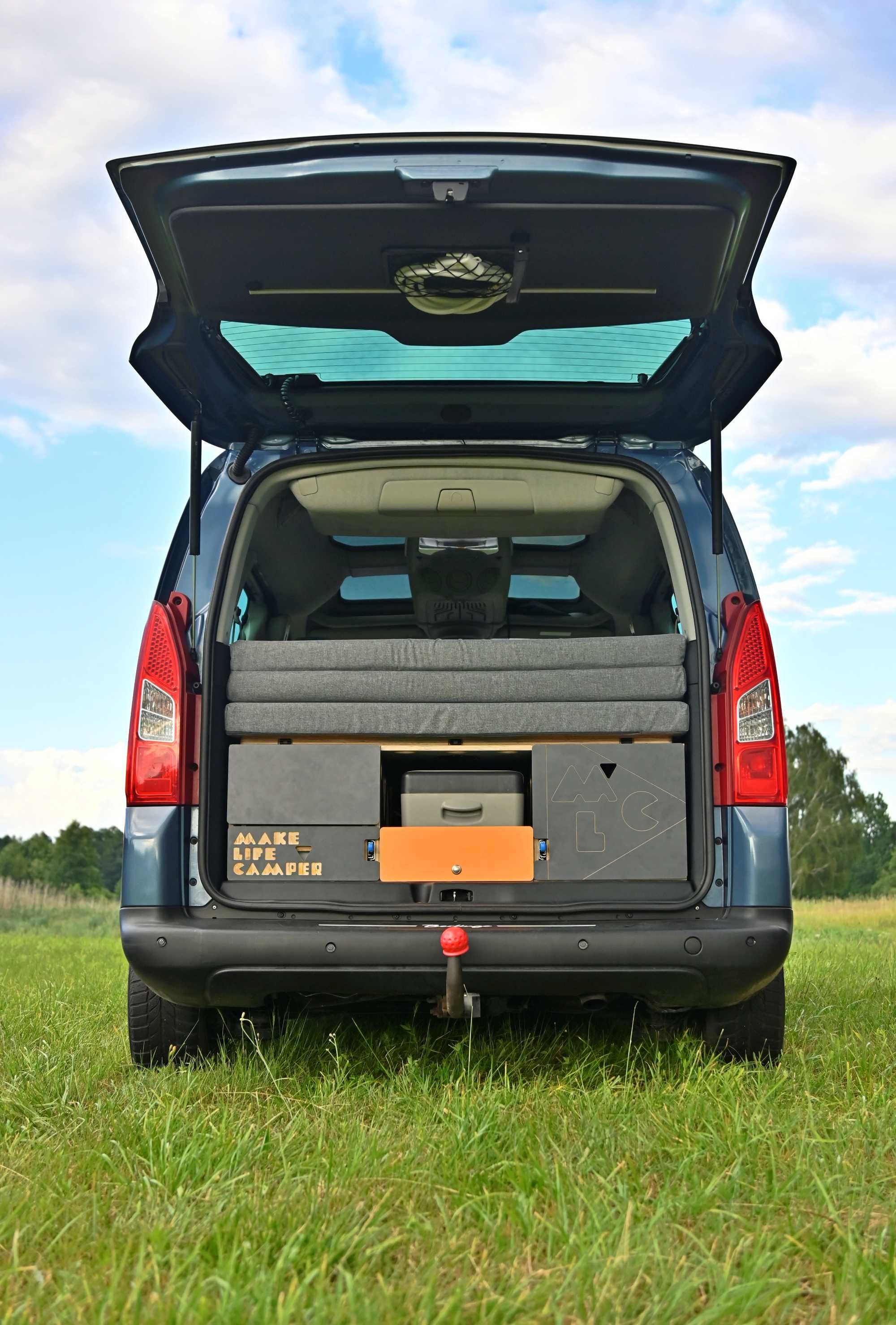 Camperbox do busa, minivana, kombivana i vana - łóżko, kuchenka, woda
