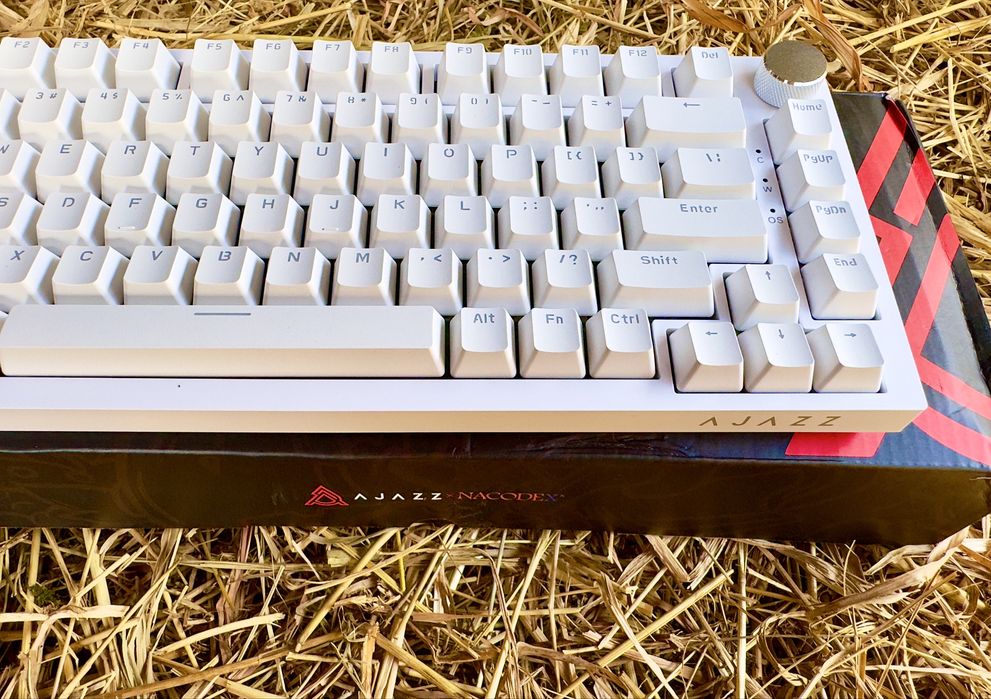 Клавиатура ajazz ak820 75% НОВАЯ!