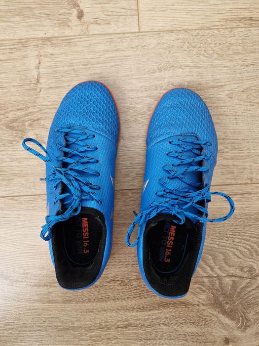 Футзалки adidas 33р