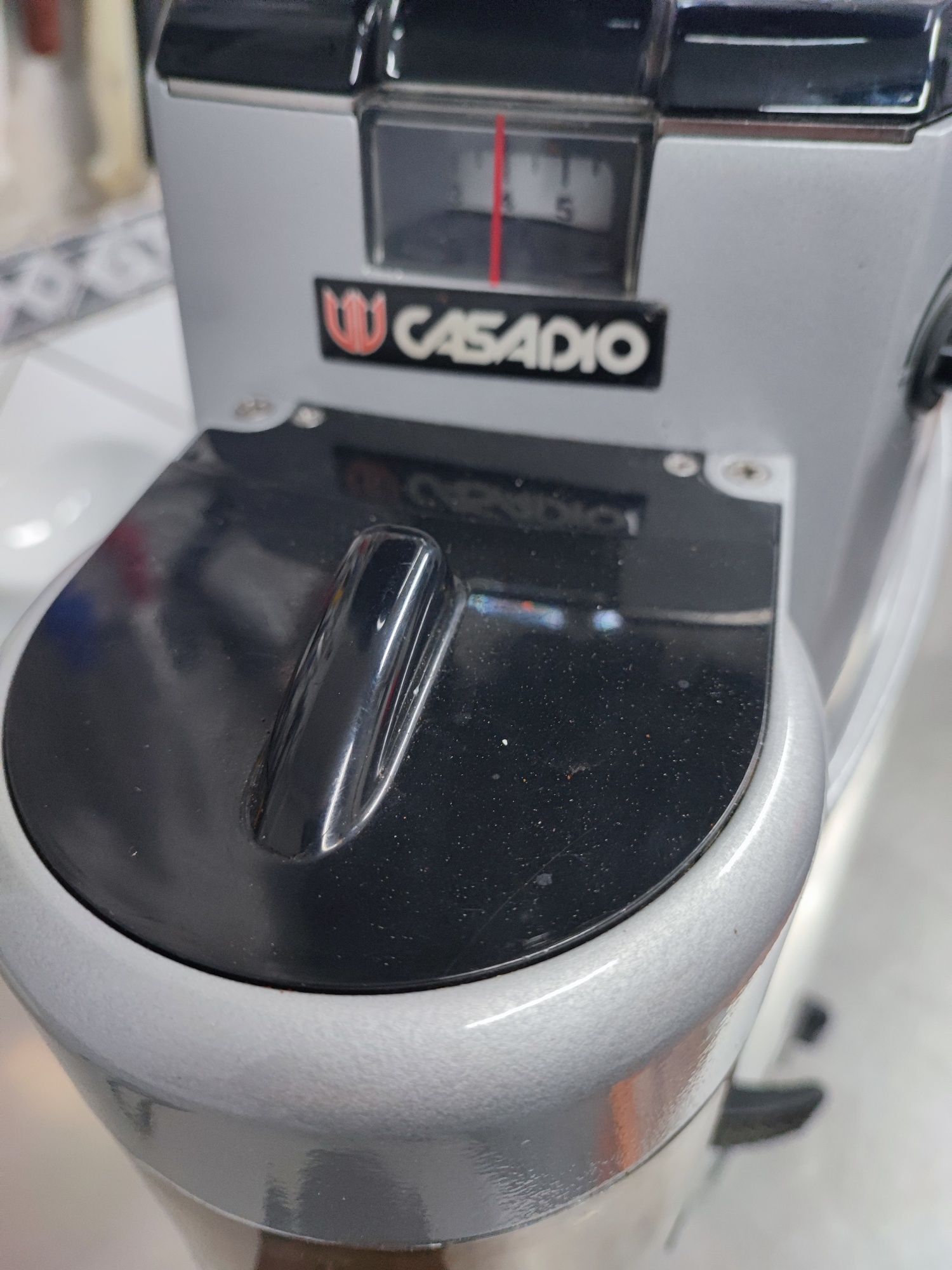 Moinho de café estado quase novo