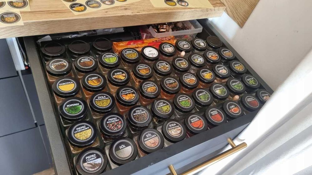 Zestaw 24x słoiczki 120 ml na przyprawy + nabierak + 200 etykiet