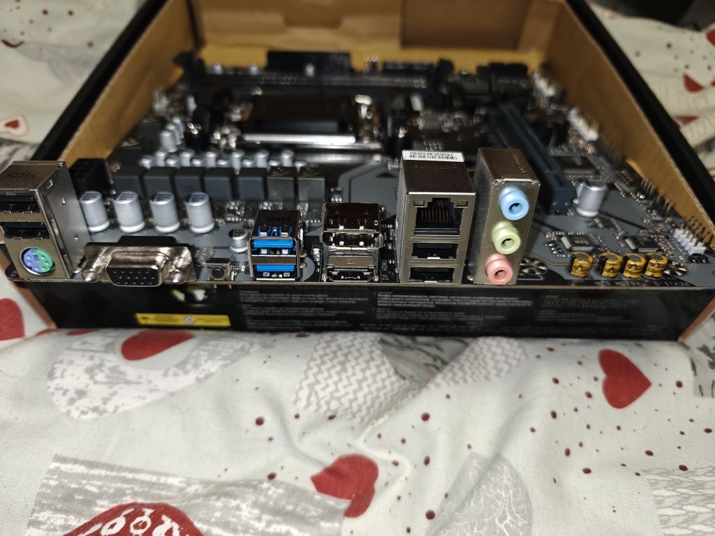 Ryzen 5 7500f + Gigabyte A620M S2H