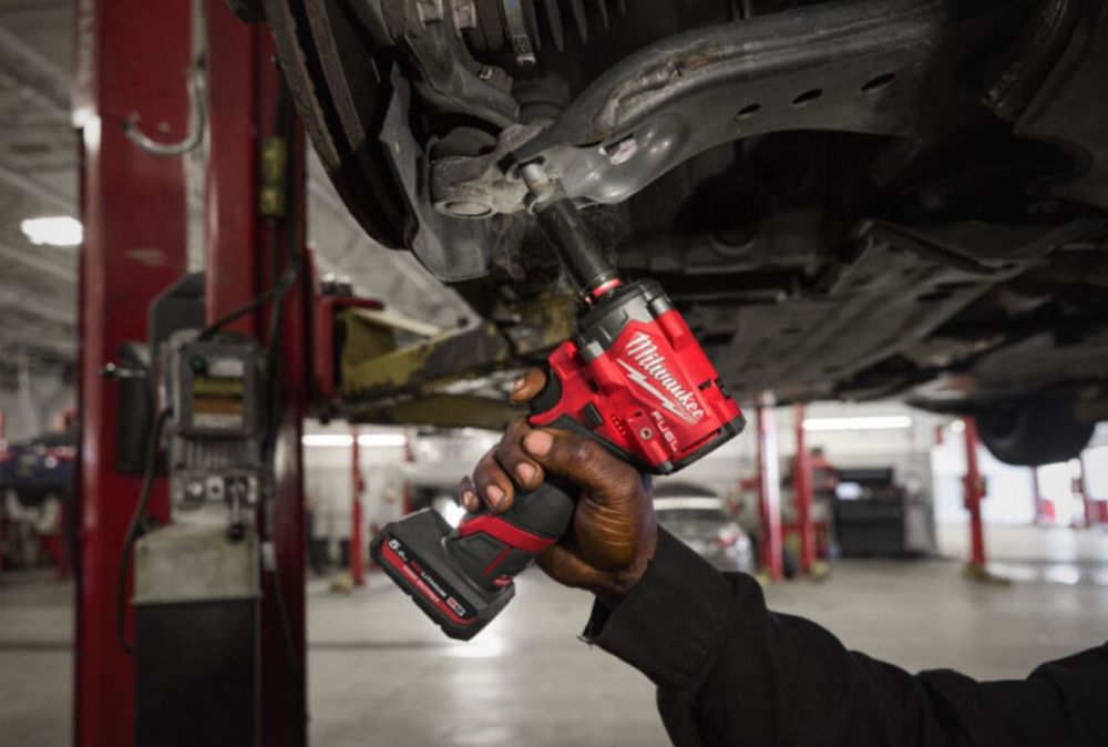 Гайковерт акумуляторний 3/8'' MILWAUKEE M12 FCIWF38G3-0, 745Нм