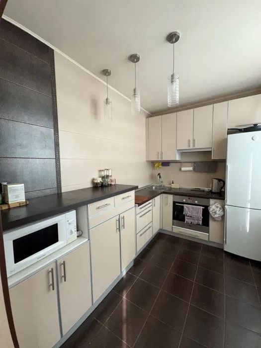 Лучшая 2 к 50 м2 Людвига Свободы Асхарова Победы Алексеевка