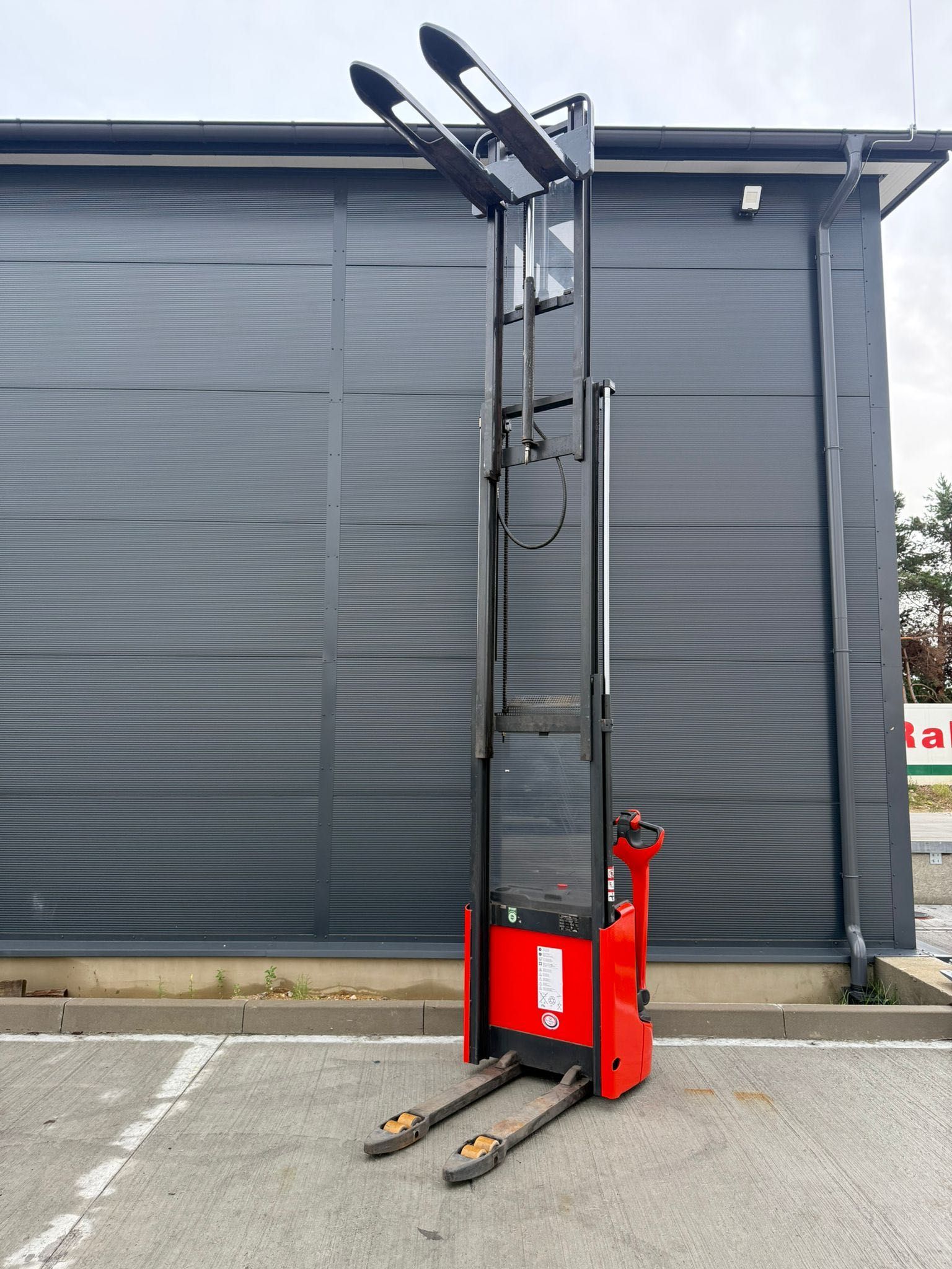 Linde L12 triplex 4,5m wolny skok wózek paletowy z masztem