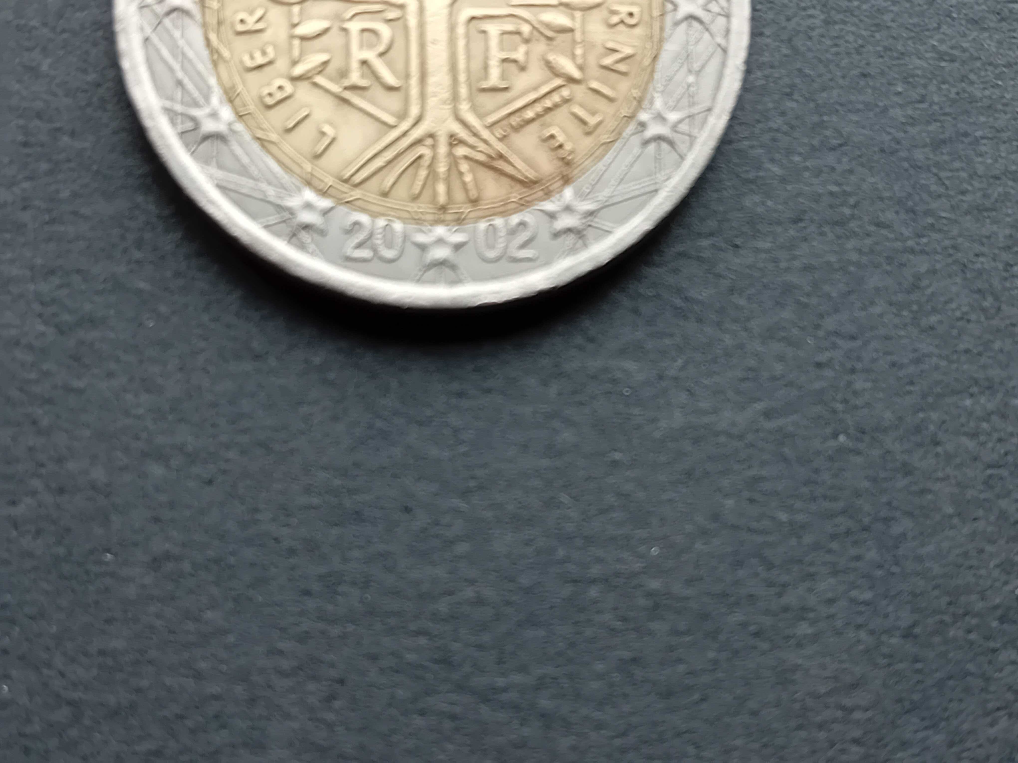 moeda de 2 euros 2002 França com defeito na data os 00 saem  prateado