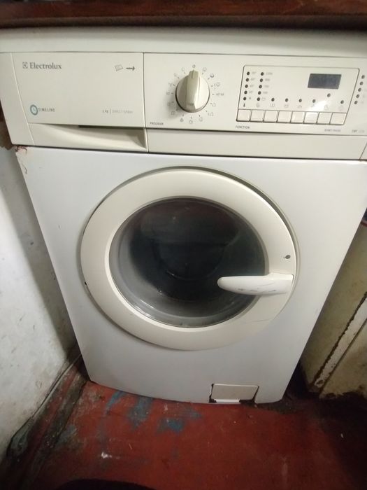 Пральна машинка  Electrolux