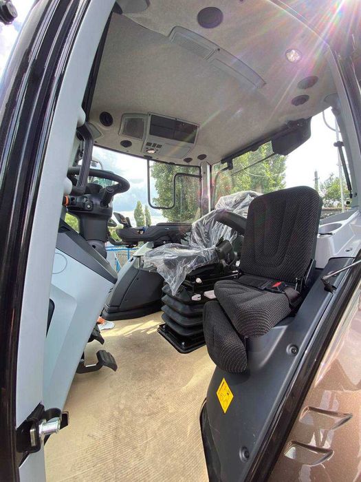 Трактор Valtra T235