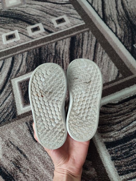 Красовки для дівчинки устілка 13.5 см розмір 23