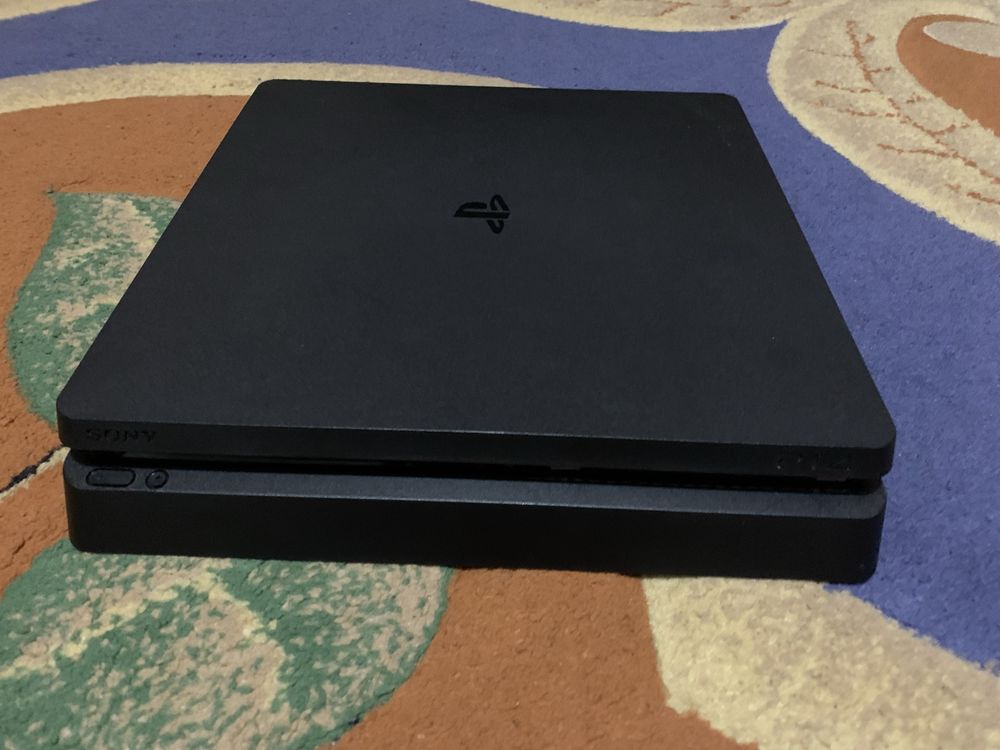 PlayStation 4 slim