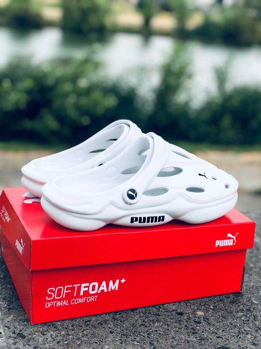 Комнатные тапочки Пума, шлепанцы Puma, банные тапочки белые, сланцы