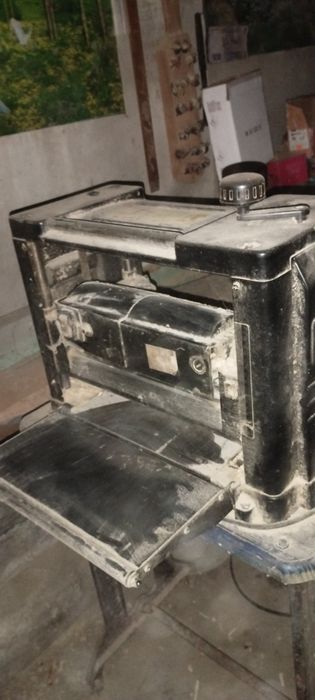 Продам рейсму настольний однофазний рейсмус