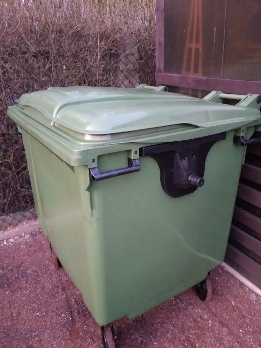Kosz pojemnik na śmieci kontener 1100 l transport
